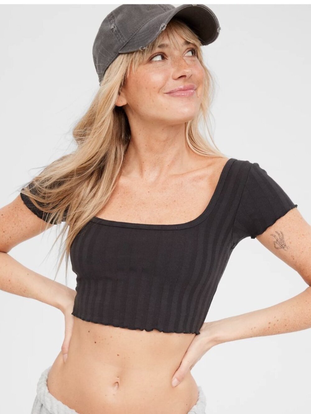 Aerie Offline Size M Groove Crop Tee Shirt Grey Ribbed Square Neck Lettuce Hem - Picture 1 of 7